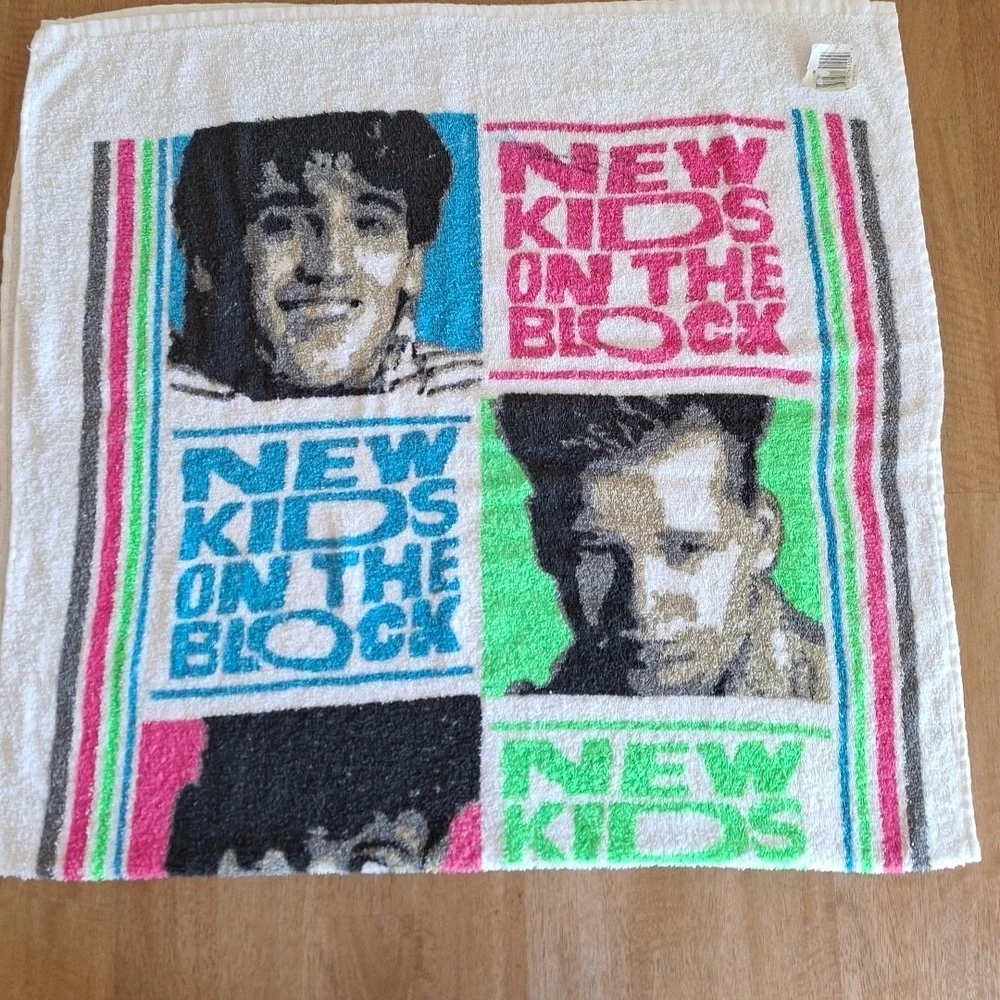 RARE *NEW W/TAG* Vintage NEON New Kids on the Block 1989 Beach Bath Cotton Towel